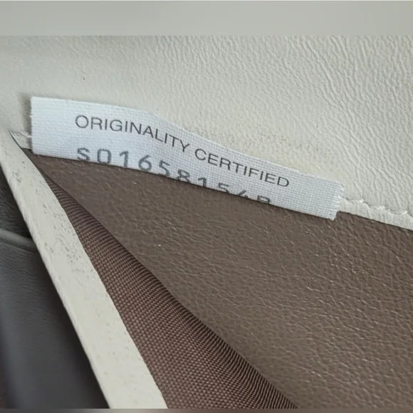 Bottega Veneta White Leather Embroidered Long Zippy Wallet - Picture 11 of 11